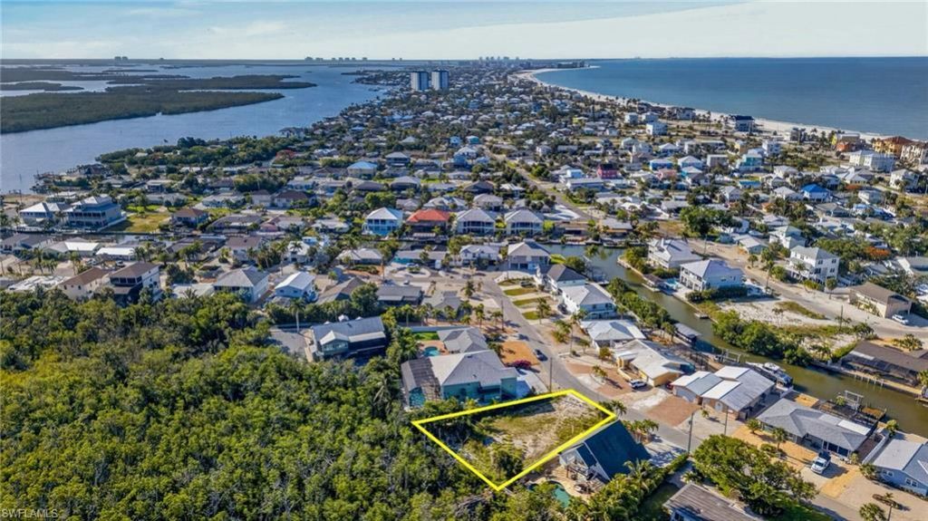 311 Donora Blvd, Fort Myers Beach, FL 33931 Photo