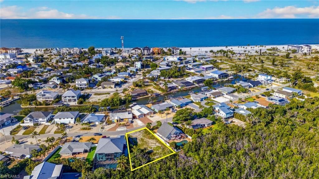 311 Donora Blvd, Fort Myers Beach, FL 33931 Photo