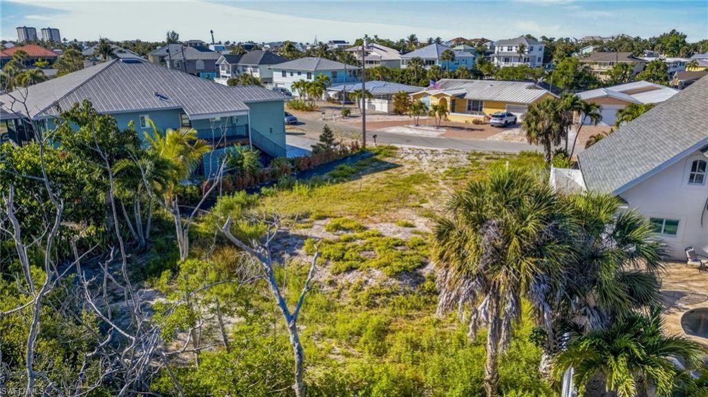 311 Donora Blvd, Fort Myers Beach, FL 33931 Photo