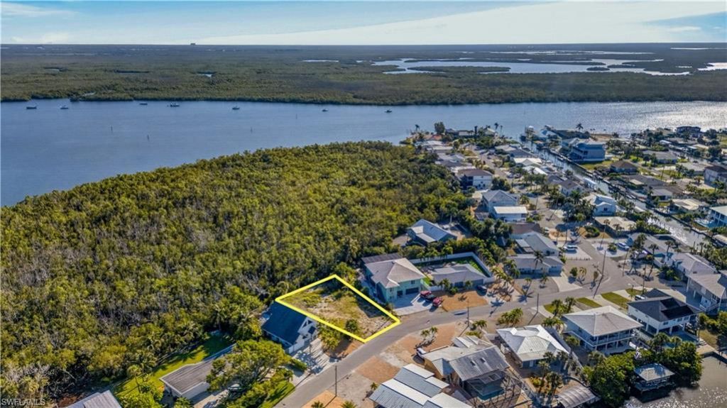 311 Donora Blvd, Fort Myers Beach, FL 33931 Photo