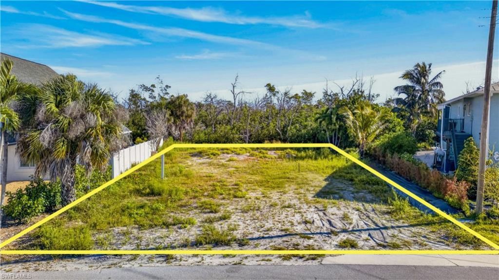 311 Donora Blvd, Fort Myers Beach, FL 33931 Photo