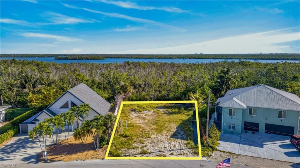 311 Donora Blvd, Fort Myers Beach, FL 33931 Photo