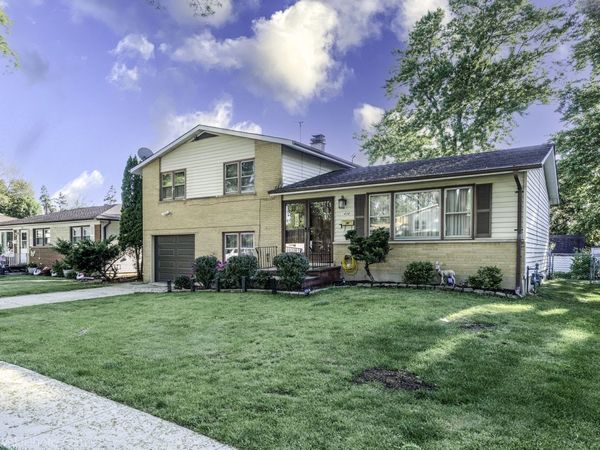 1408 S Fern Drive, Mount Prospect, IL 60056