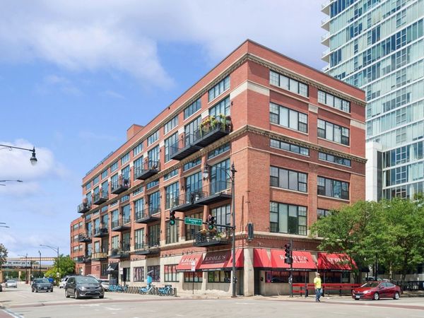 70 E 18th Street , Unit 4E, Chicago, IL 60616