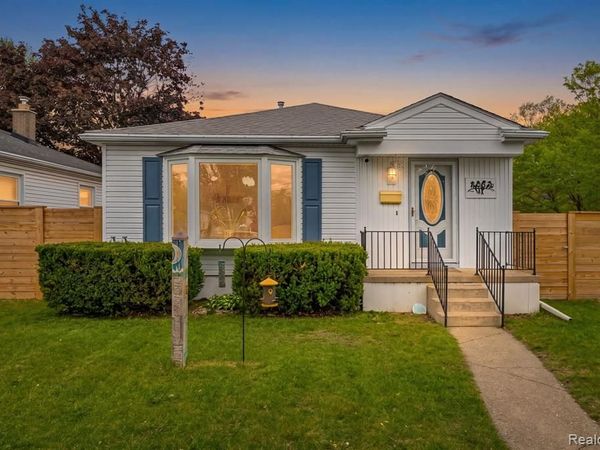 2287 Moorhouse Street, Ferndale, MI 48220