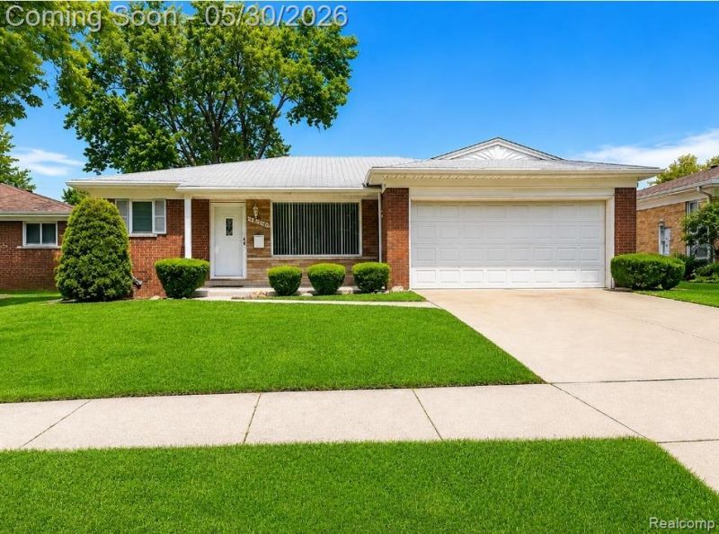 13051 Burgundy Avenue, Warren, MI 48089 Main Photo
