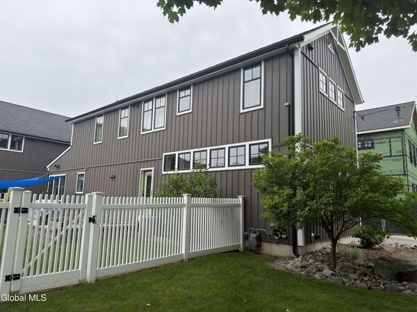 75 S Franklin Street, Saratoga Springs, NY 12866