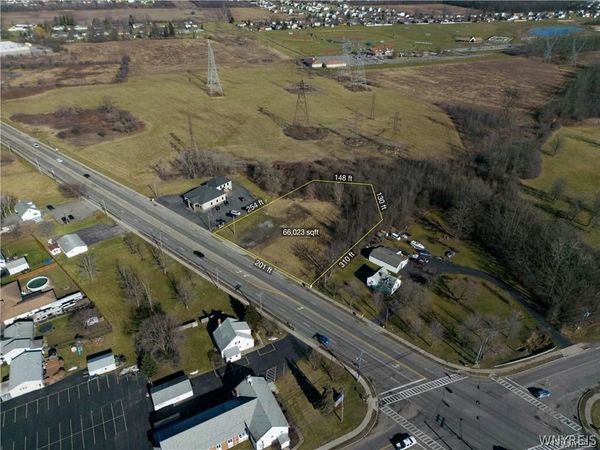 Military Road E, Lewiston, NY 14092