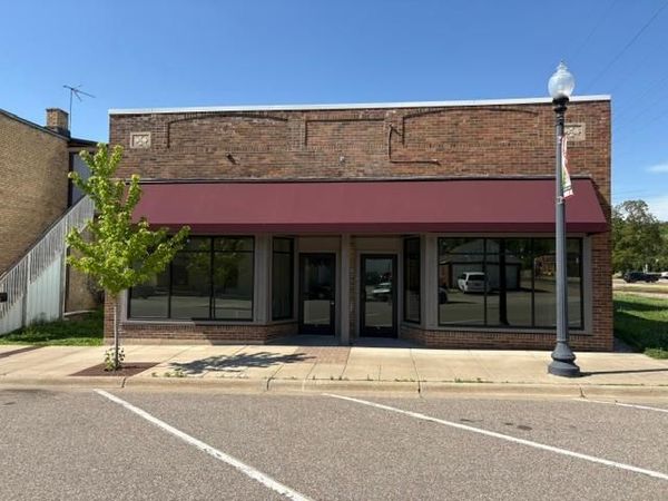 137 1st Street E, Jordan, MN 55352