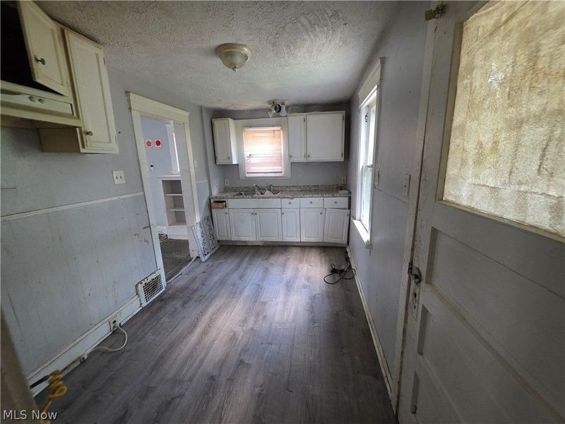 4289 E 136th Street, Cleveland, OH 44105 Photo 13