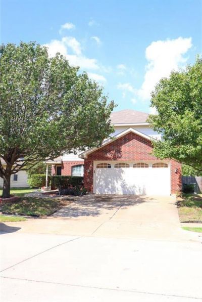 129 Centennial Place, Crowley, TX 76036 Main Photo
