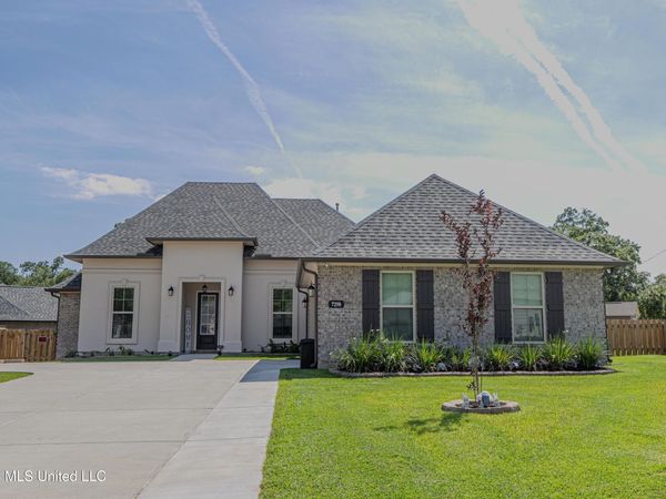 7298 S Aberdeen Drive, Pass Christian, MS 39571