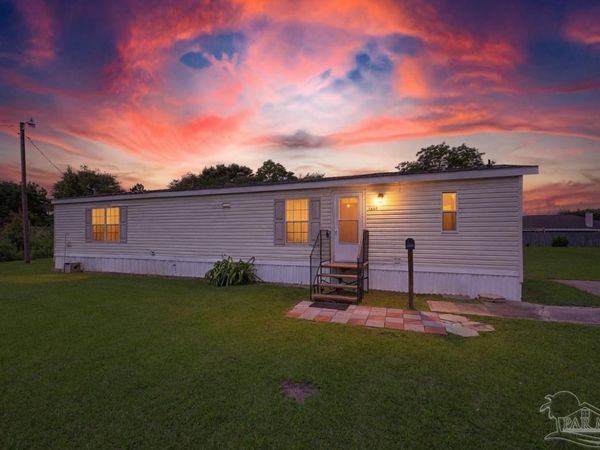5685 Windrun Pl, Pace, FL 32571