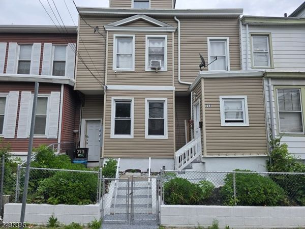 713 E 27Th St, Paterson, NJ 07504