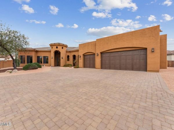 10426 Greenway Street, Mesa, AZ 85207