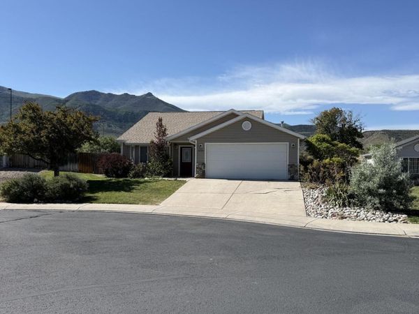 268 Cliff View Circle, Parachute, CO 81635