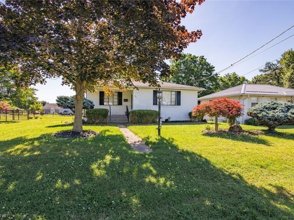 740 Mary Street, Belpre, OH 45714