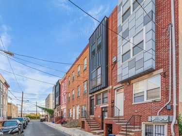 1724 MONUMENT STREET, Unit B INDIVIDU, PHILADELPHIA, PA 19121