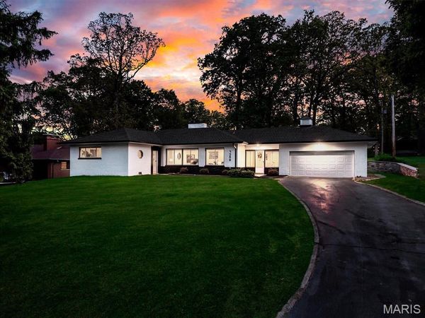 7308 Shiloh Lane , Affton, MO 63123