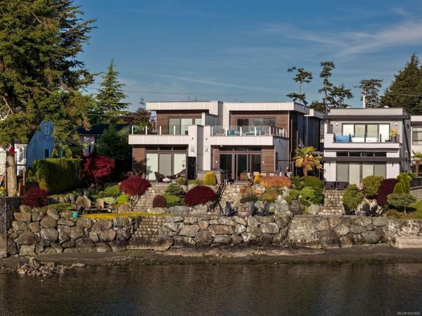 10303 Resthaven Dr , Sidney, BC V8L 3H2