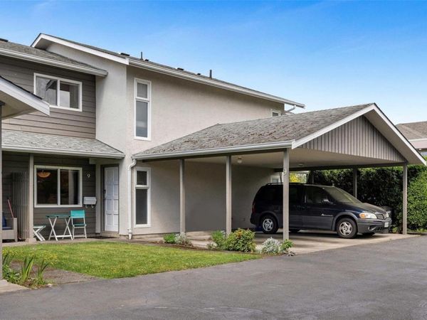 400 Culduthel Rd , Unit #9, Saanich, BC V8Z 1G1