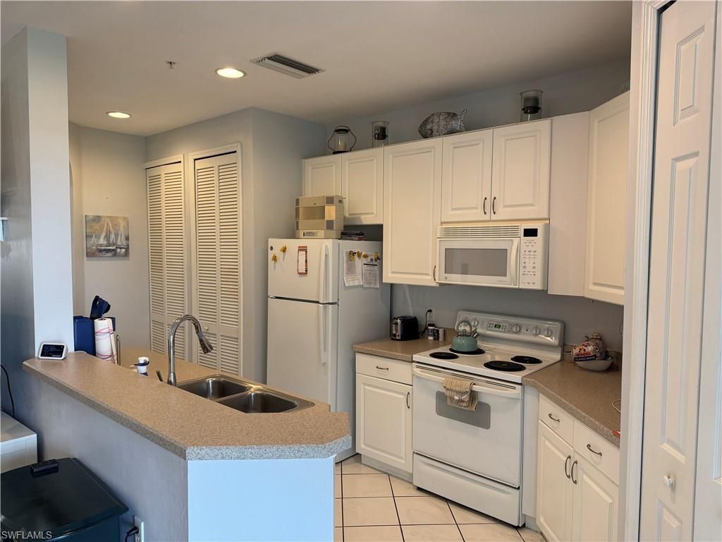 1420 Sweetwater Cv, Unit 102, Naples, FL 34110 Photo