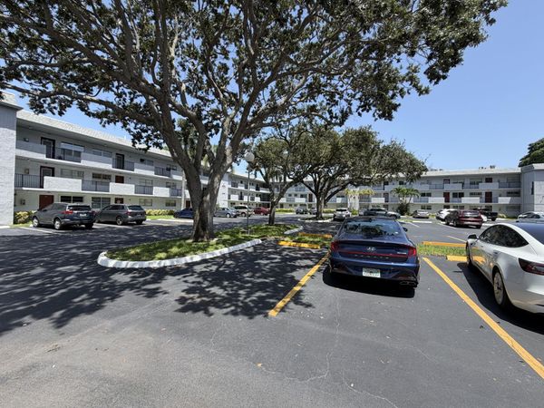 8405 NW 61st Street, Unit D305, Tamarac, FL 33321