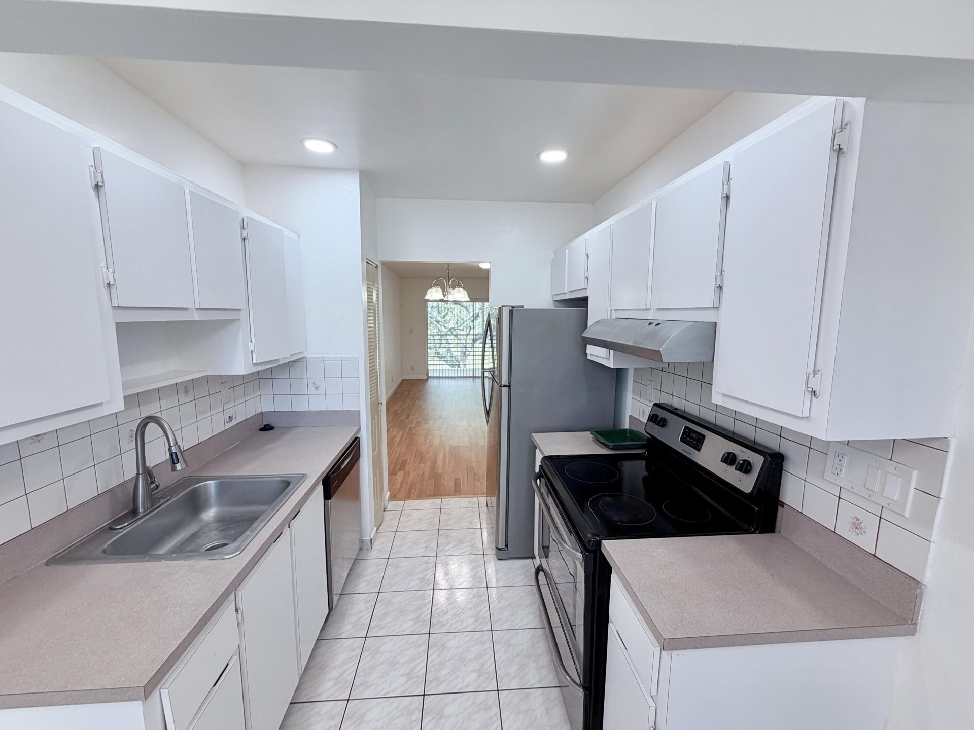 8405 NW 61st Street, Unit D305, Tamarac, FL 33321 Photo