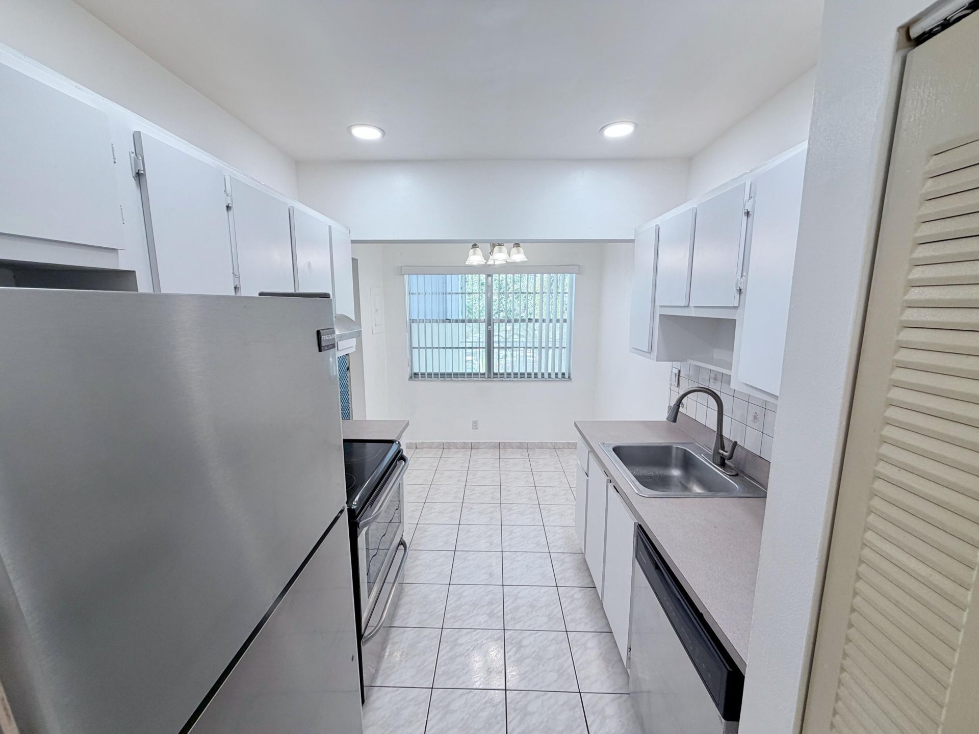 8405 NW 61st Street, Unit D305, Tamarac, FL 33321 Photo