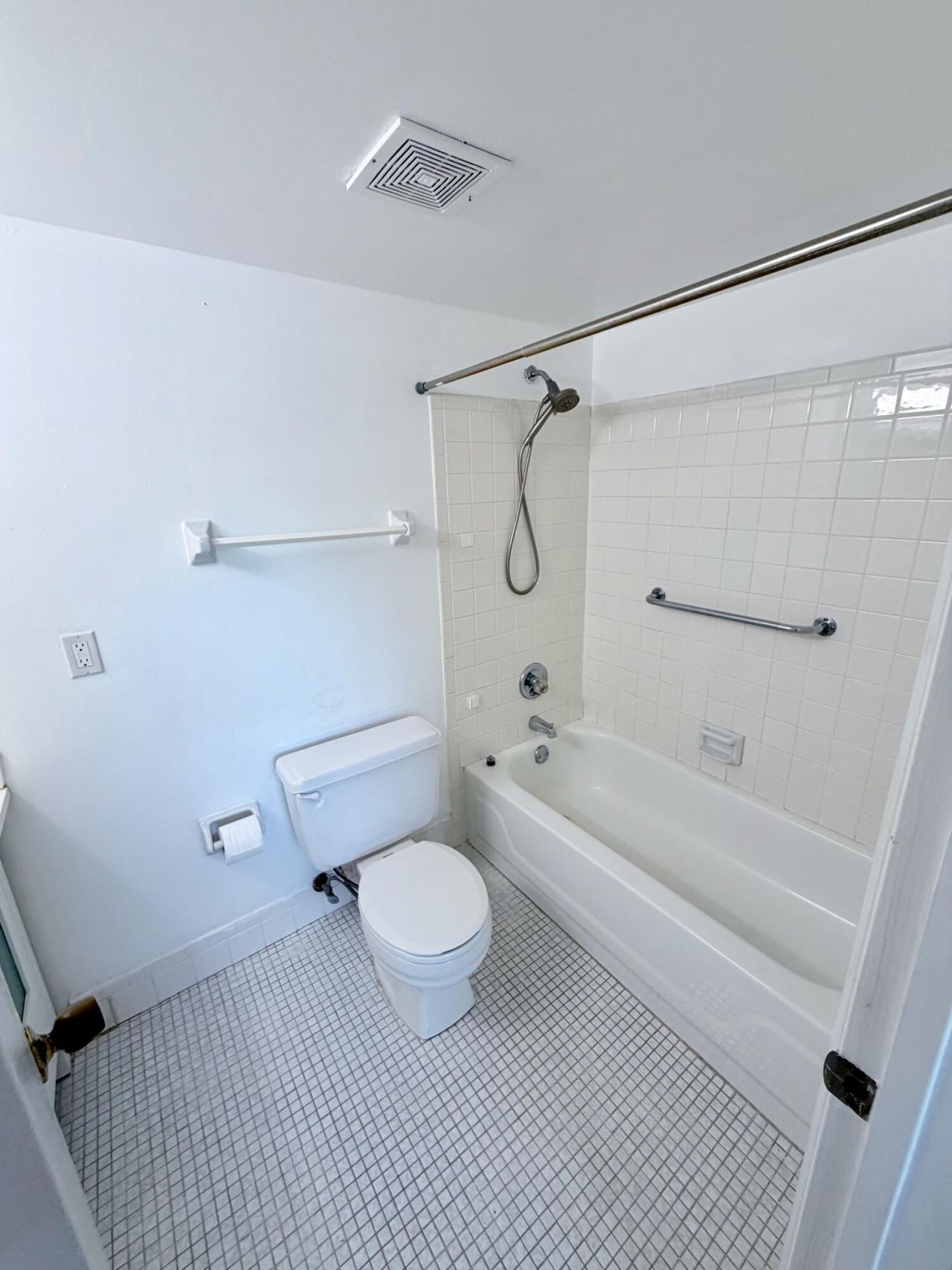 8405 NW 61st Street, Unit D305, Tamarac, FL 33321 Photo