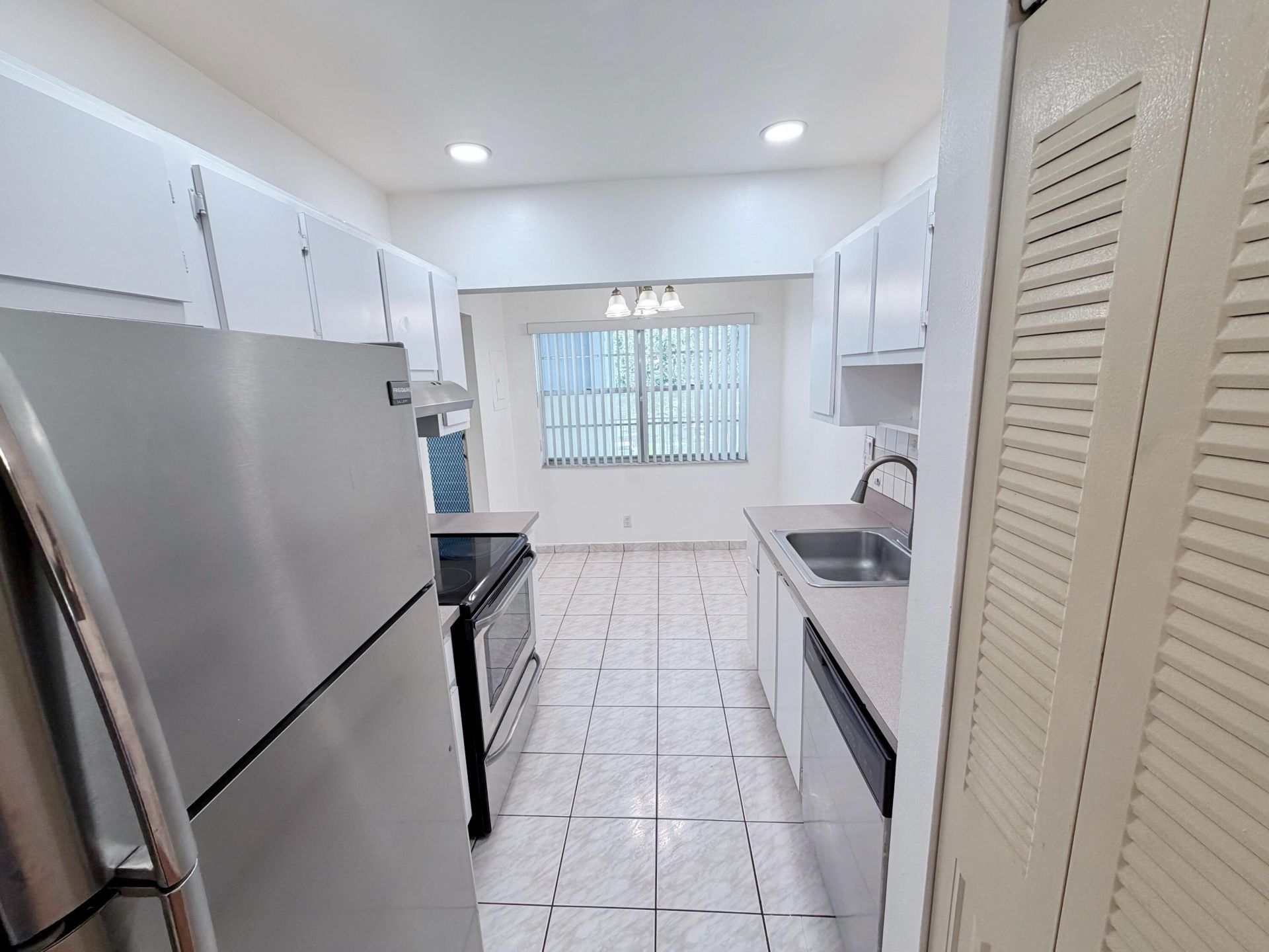 8405 NW 61st Street, Unit D305, Tamarac, FL 33321 Photo