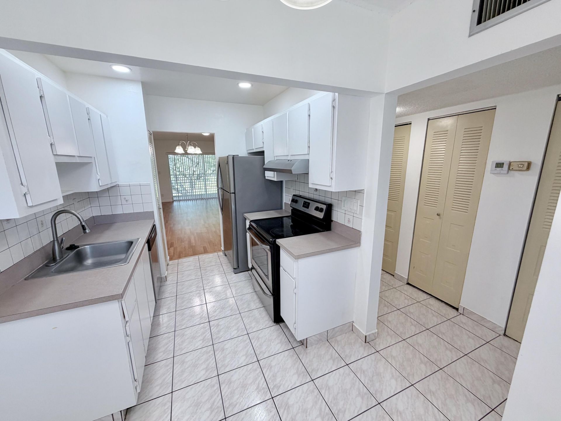 8405 NW 61st Street, Unit D305, Tamarac, FL 33321 Photo