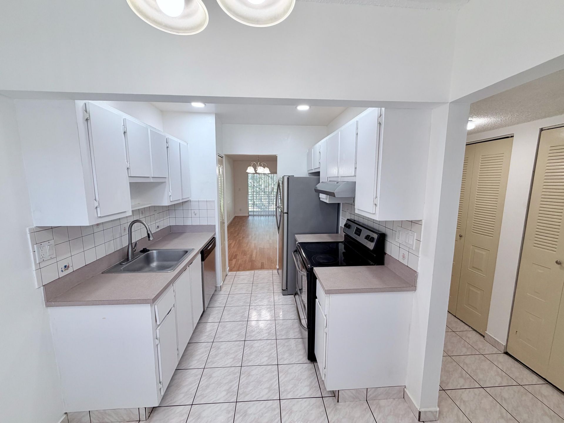 8405 NW 61st Street, Unit D305, Tamarac, FL 33321 Photo