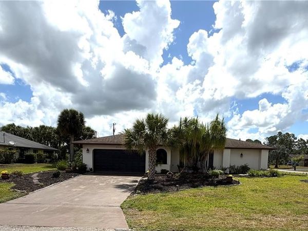 406 Glendale AVE , LEHIGH ACRES, FL 33936