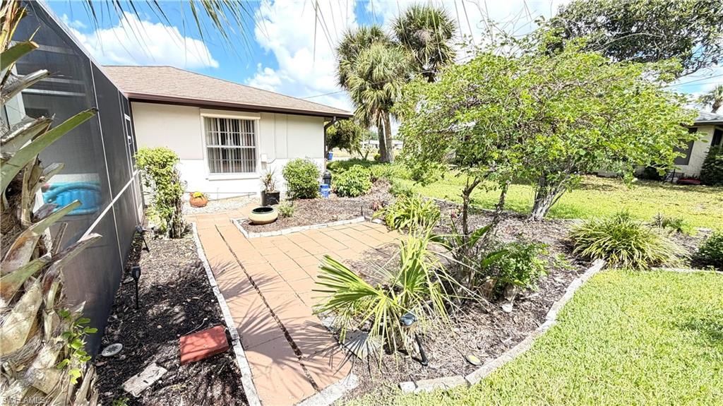 406 Glendale Ave , Lehigh Acres, FL 33936 Photo