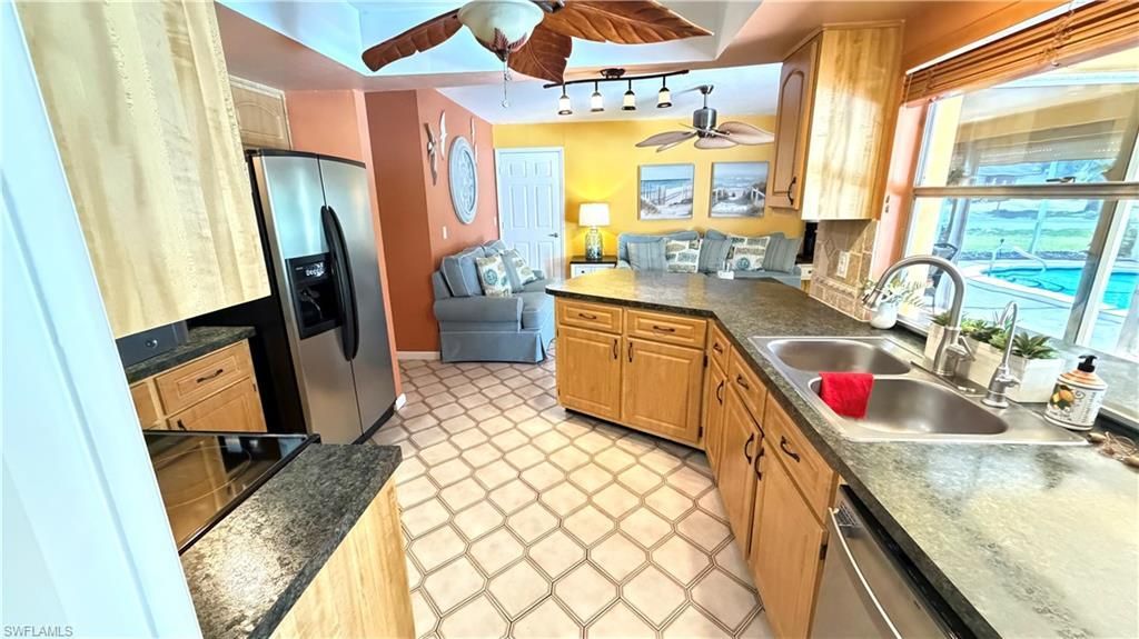 406 Glendale Ave , Lehigh Acres, FL 33936 Photo