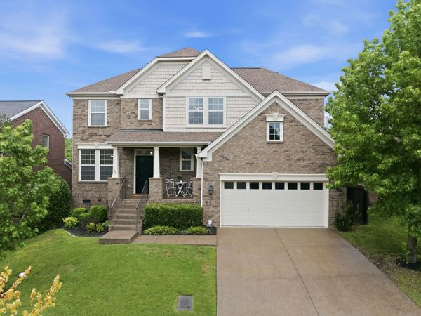 7637 Kemberton Dr E, Nolensville, TN 37135