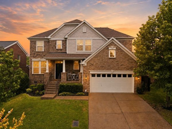 7637 Kemberton Dr E, Nolensville, TN 37135
