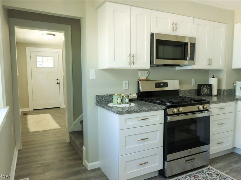 427 South Street, Fairport Harbor, OH 44077 Photo 10