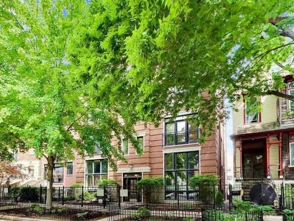 844 W Roscoe Street, Unit 2E, Chicago, IL 60657