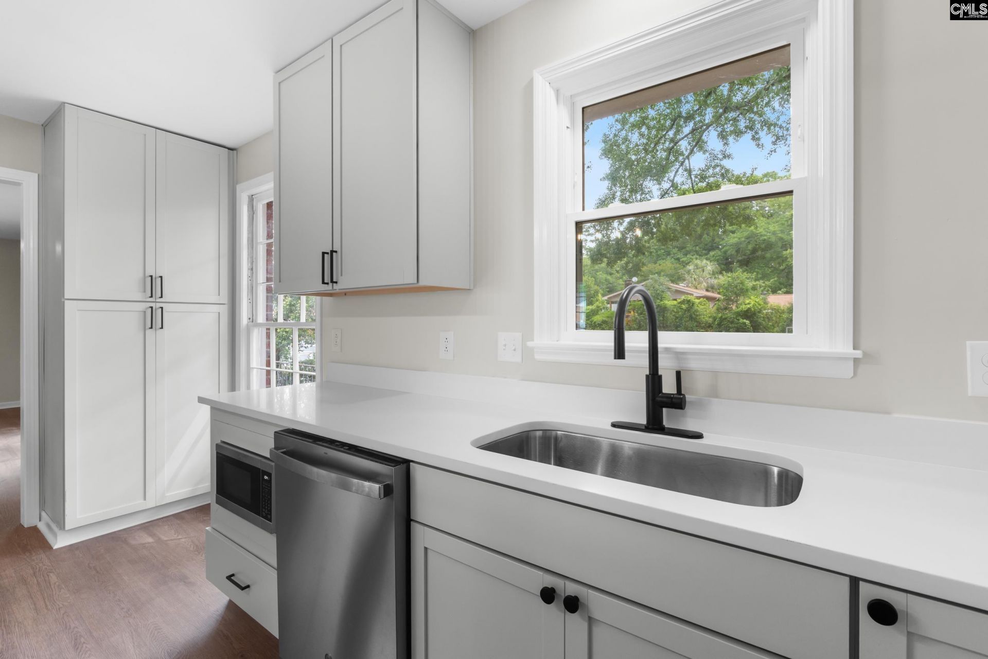 908 Mohegan Trail  Photo 11