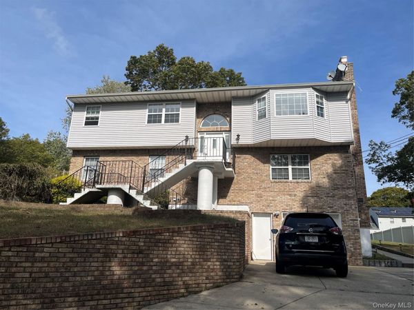 39 Elder Avenue , Unit 1st level, Farmingville, NY 11738