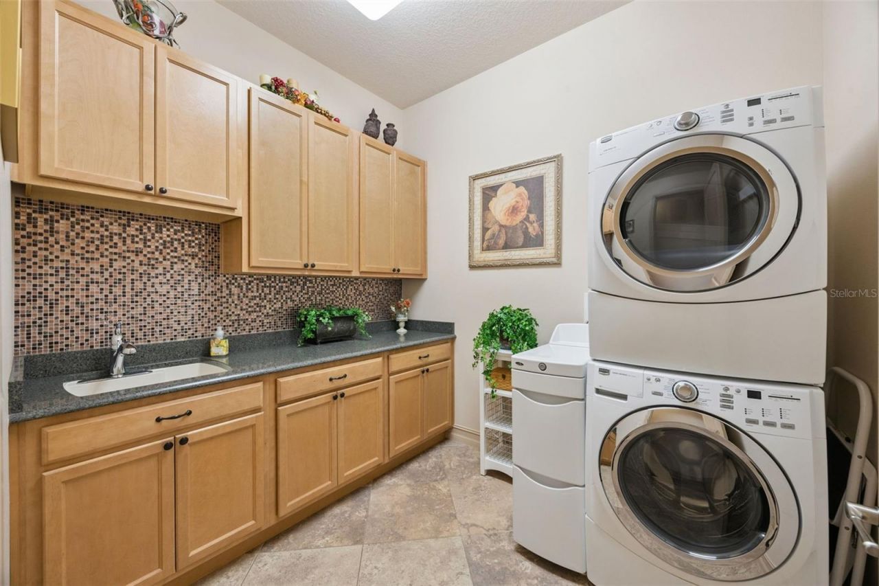 2075 Mustang Court, Saint Cloud, FL 34771 Photo