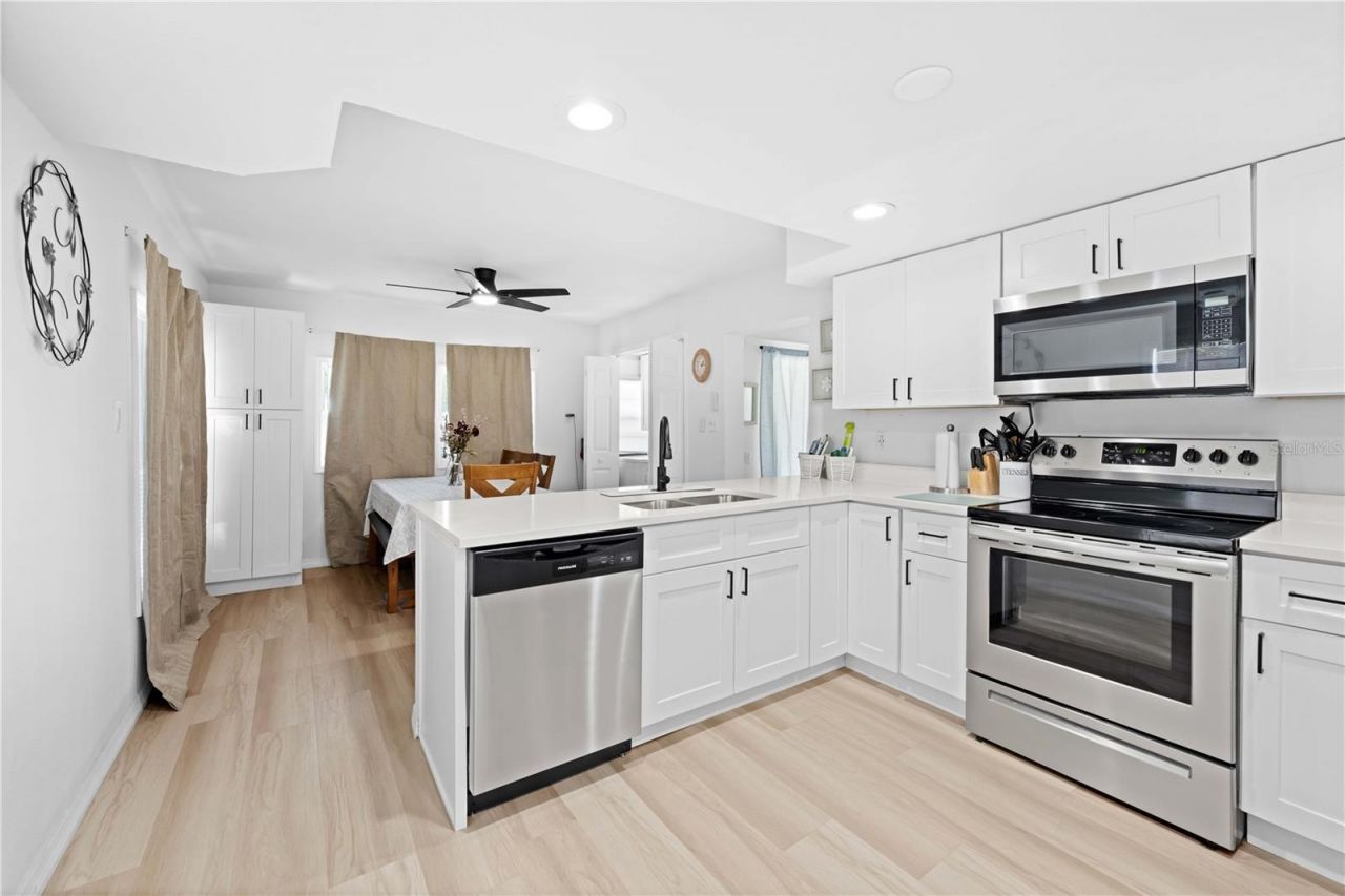 7281 Aberdeen Court, Weeki Wachee, FL 34607 Photo