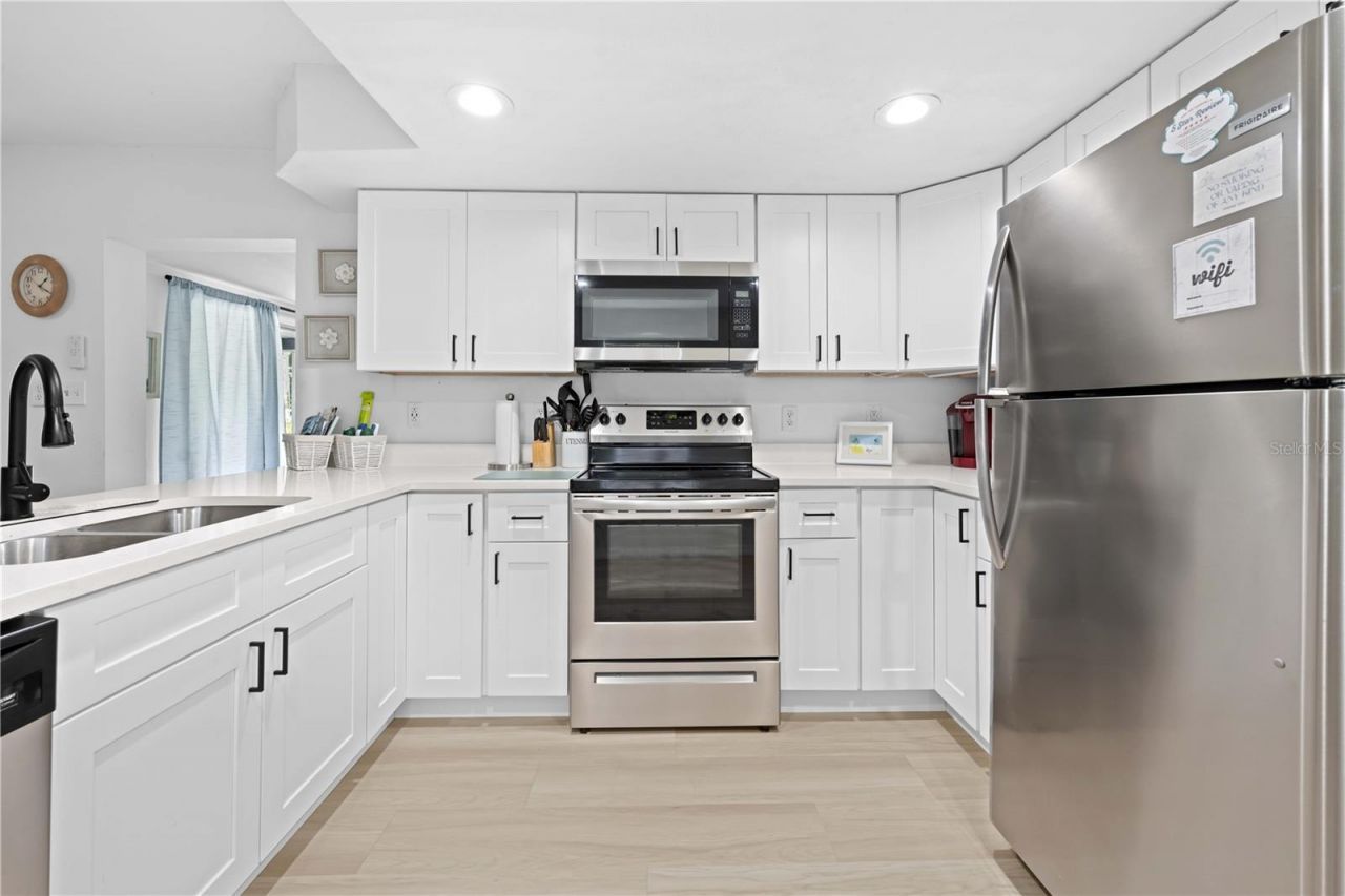 7281 Aberdeen Court, Weeki Wachee, FL 34607 Photo