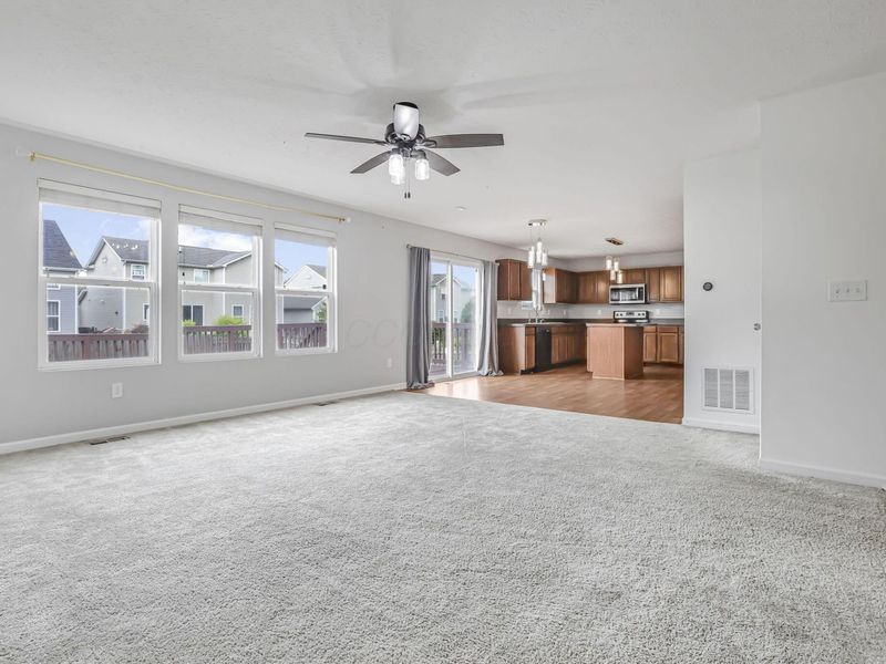 407 Mogul Drive, Galloway, OH 43119 Photo 5