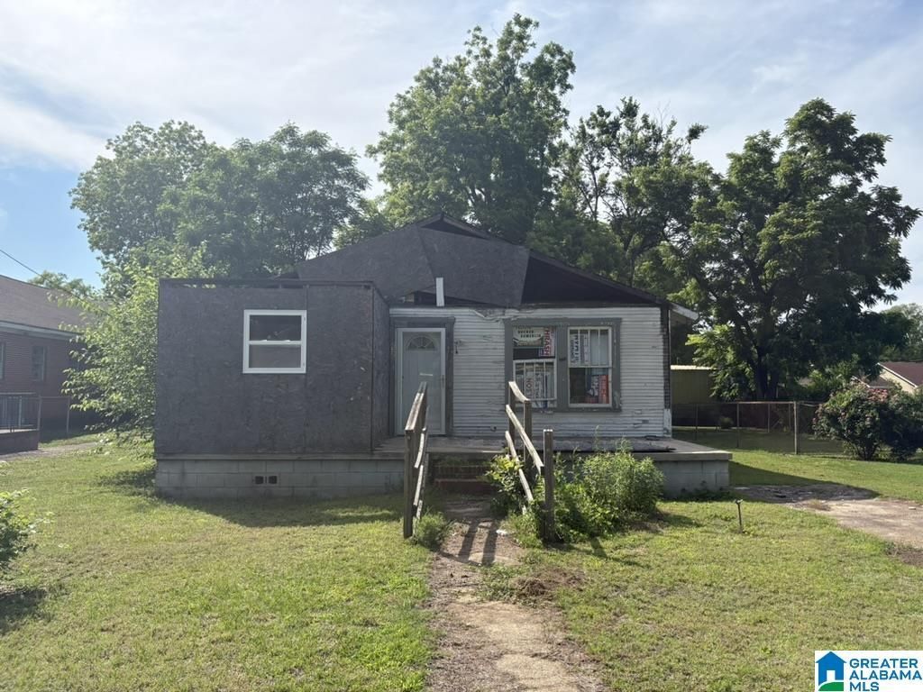 2320 12th Court N, Bessemer, AL 35020 Main Photo