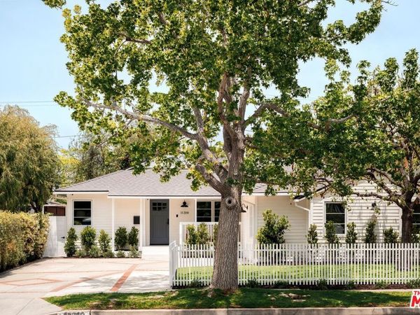 11319 Rose Avenue, Los Angeles, CA 90066