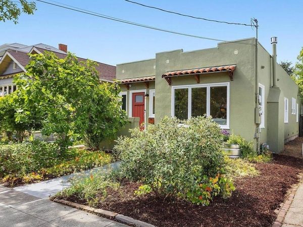 530 63rd St, Oakland, CA 94609