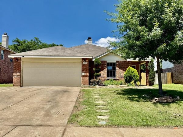 1144 Switchgrass Lane, Crowley, TX 76036